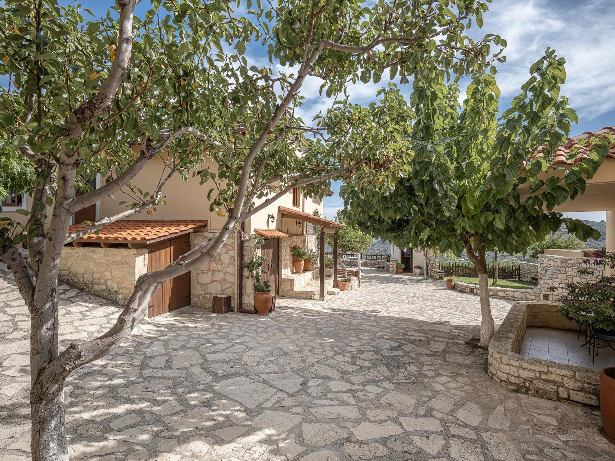 Earino Apartamento Kato Asites Exterior foto
