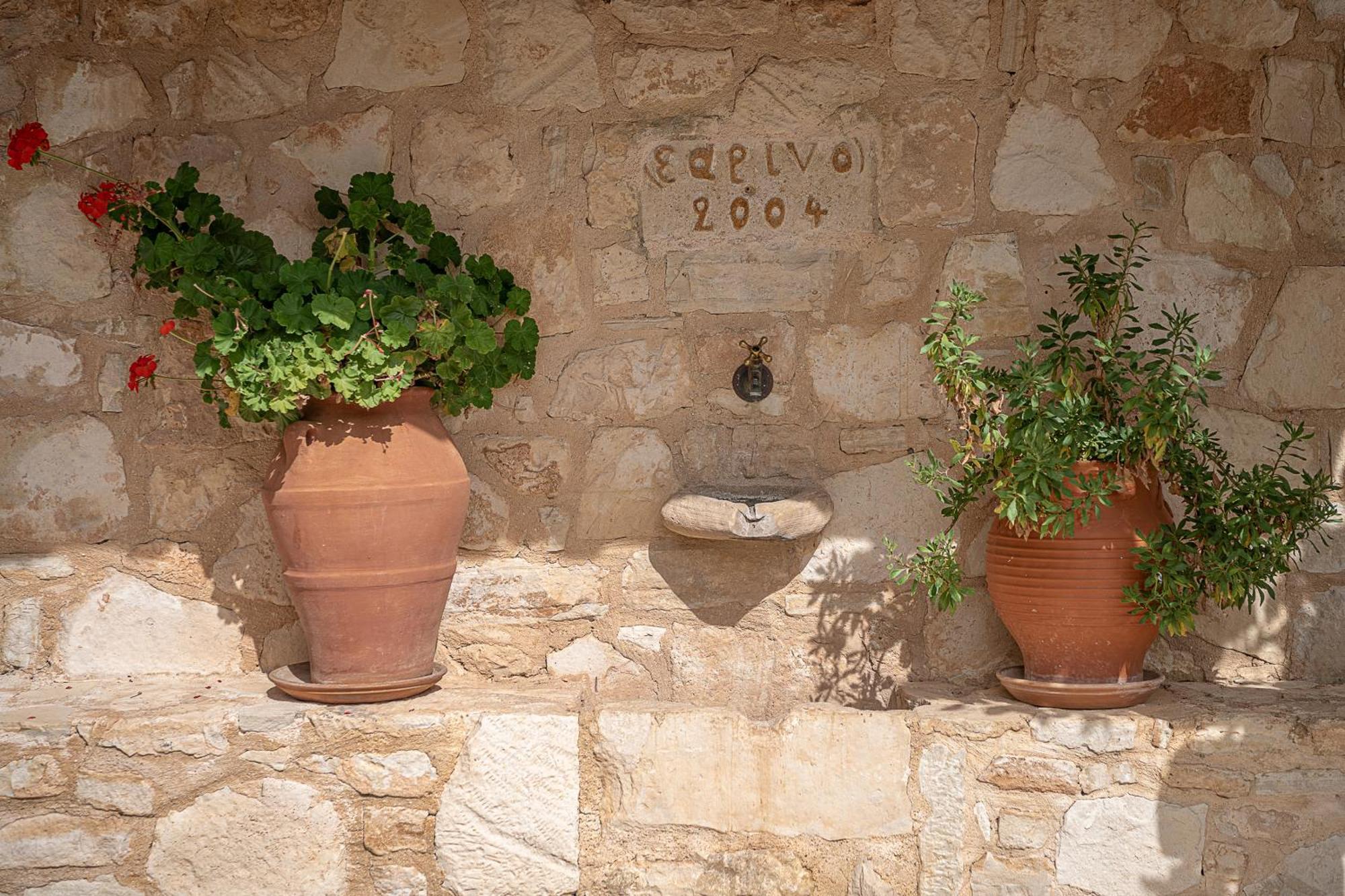 Earino Apartamento Kato Asites Exterior foto